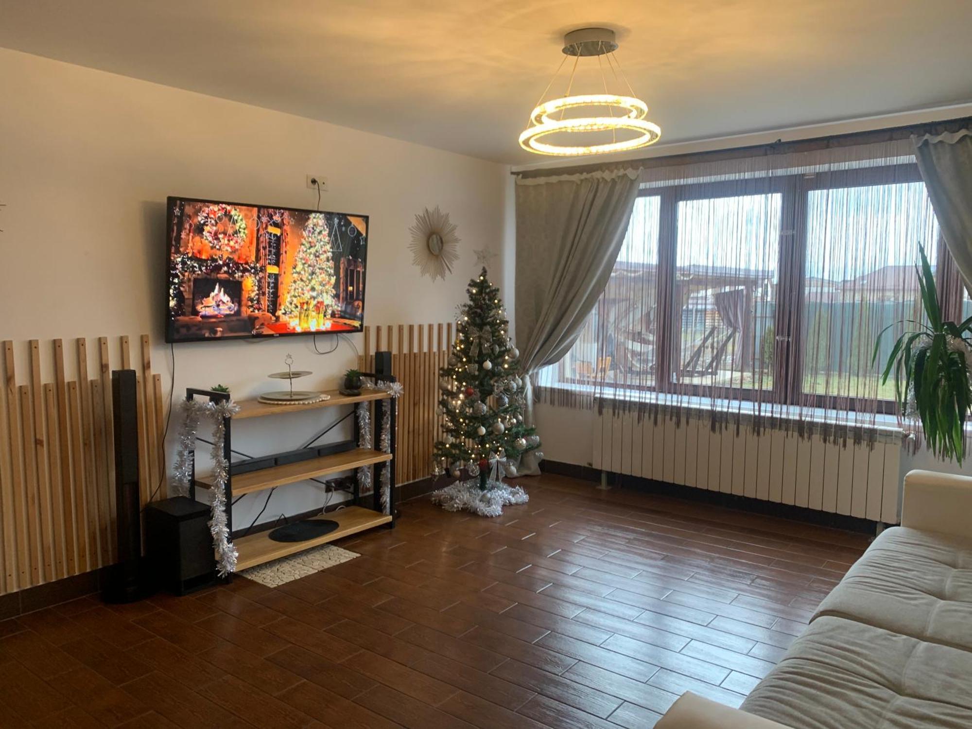 Vila Mik Guesthouse Sacele Bagian luar foto